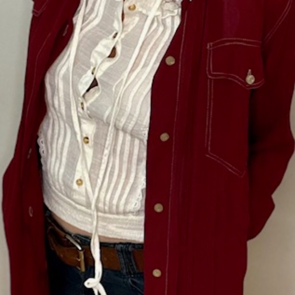 White/Cream Ruffle Top - Picture 6 of 7